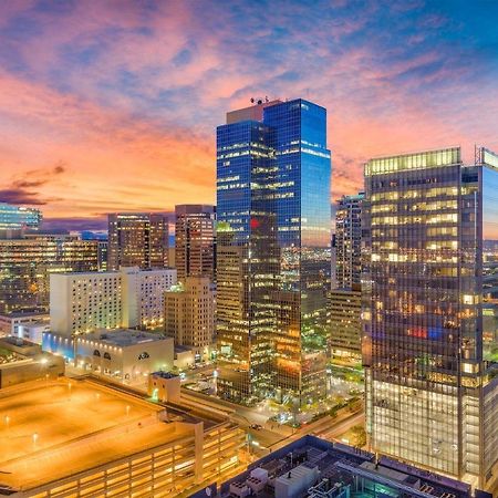 Couples Getaway Highrise Dwntown Phx Skyline Views Apartment ฟีนิกซ์ ภายนอก รูปภาพ