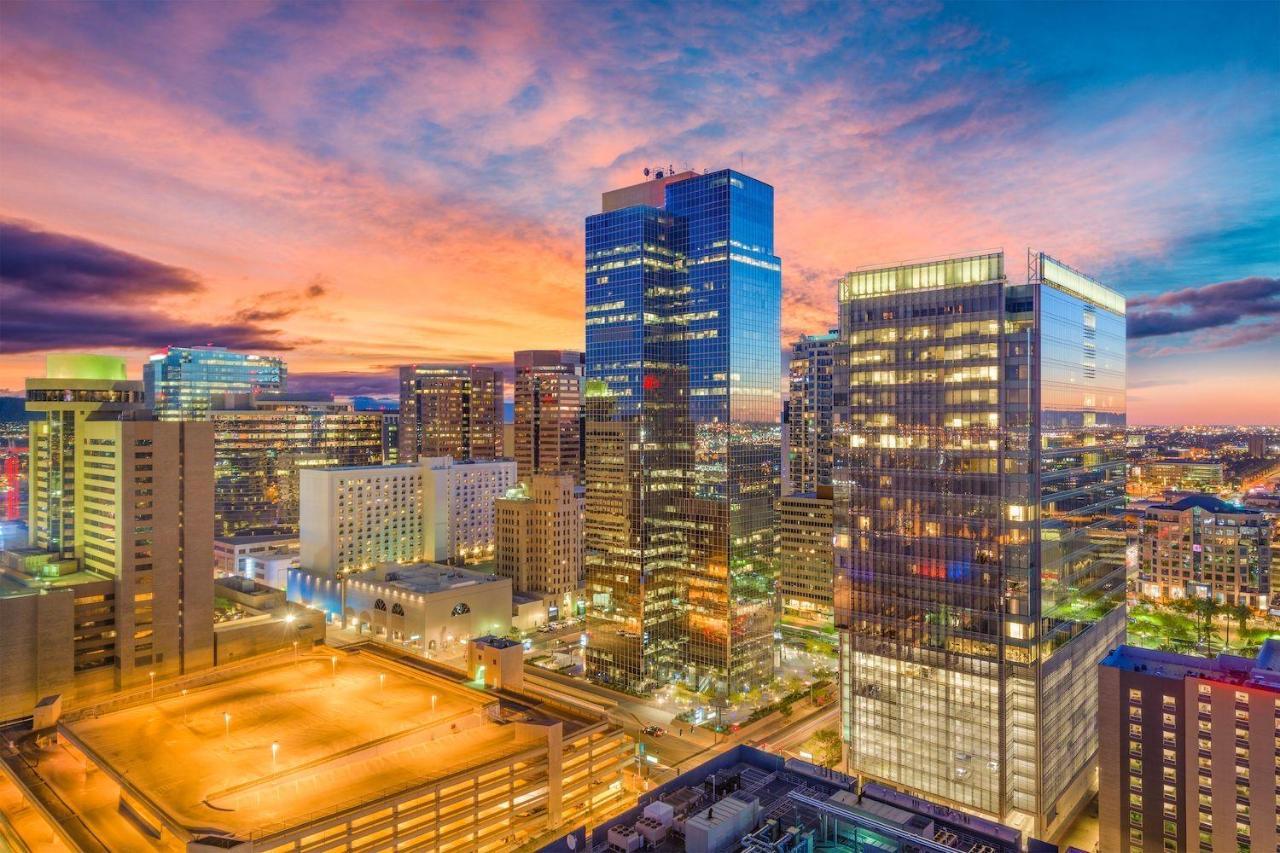 Couples Getaway Highrise Dwntown Phx Skyline Views Apartment ฟีนิกซ์ ภายนอก รูปภาพ