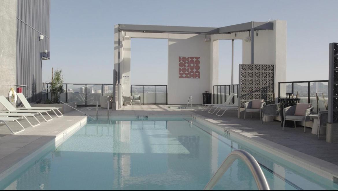 Couples Getaway Highrise Dwntown Phx Skyline Views Apartment ฟีนิกซ์ ภายนอก รูปภาพ