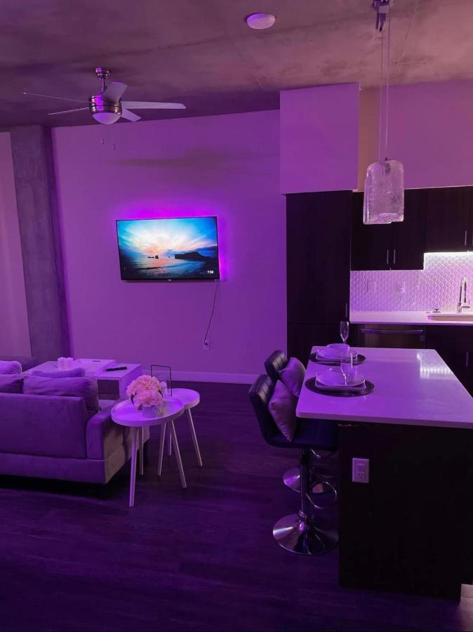 Couples Getaway Highrise Dwntown Phx Skyline Views Apartment ฟีนิกซ์ ภายนอก รูปภาพ